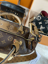 Load image into Gallery viewer, City Cruiser Reverse Monogram