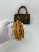 Load image into Gallery viewer, Mini Speedy