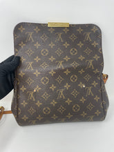 Load image into Gallery viewer, Favorite MM Monogram