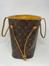 Load image into Gallery viewer, Neverfull MM Monogram Mimosa
