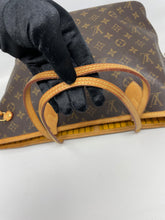 Load image into Gallery viewer, Neverfull MM Monogram Mimosa