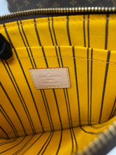 Load image into Gallery viewer, Neverfull MM Monogram Mimosa