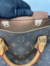 Load image into Gallery viewer, Speedy 30 Bandouliere Monogram