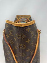 Load image into Gallery viewer, Neverfull GM Monogram