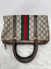 Load image into Gallery viewer, Gucci Boston 25 SKU6219