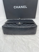 Load image into Gallery viewer, Chanel Classic Jumbo SHW