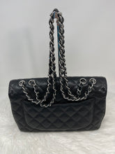 Load image into Gallery viewer, Chanel Classic Jumbo SHW SKU6002