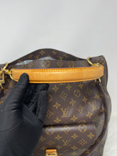 Load image into Gallery viewer, Metis Hobo SKU6346