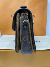 Load image into Gallery viewer, POCHETTE METIS REVERSE