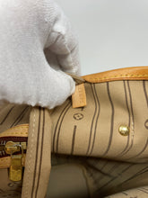 Load image into Gallery viewer, Neverfull MM Monogram