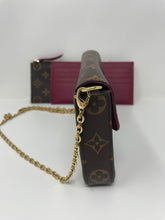 Load image into Gallery viewer, Felicie Pochette Monogram