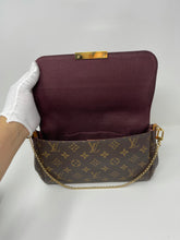 Load image into Gallery viewer, Favorite MM Monogram