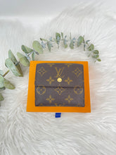 Load image into Gallery viewer, Elise Wallet SKU6105