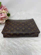 Load image into Gallery viewer, Toiletry 26 SKU6324