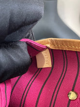 Load image into Gallery viewer, Neverfull MM Pivione SKU6392