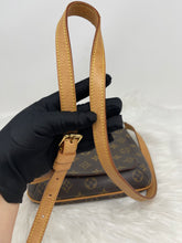 Load image into Gallery viewer, Louis Vuitton Musette Salsa SKU6140