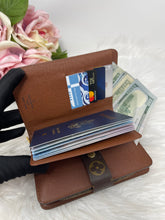 Load image into Gallery viewer, Compact Organizer Wallet SKU6330