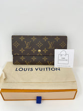 Load image into Gallery viewer, International Wallet SKU831