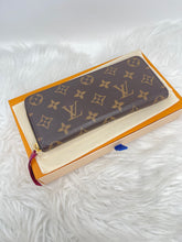 Load image into Gallery viewer, Clemence Fushia SKU6146