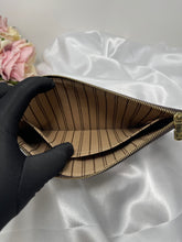 Load image into Gallery viewer, Neverfull Pouch MM Beige SKU6270