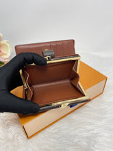 Load image into Gallery viewer, Kisslock Wallet SKU6355