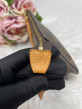 Load image into Gallery viewer, Pochette Accesories SKU6315