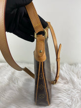 Load image into Gallery viewer, Odeon PM Monogram SKU726