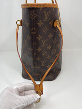 Load image into Gallery viewer, Neverfull MM Cherry Red SKU1177