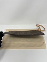 Load image into Gallery viewer, Neverfull Pouch MM Pivione