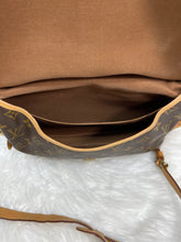 Load image into Gallery viewer, Saumur 30 SKU1537