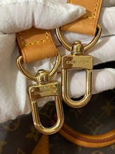 Load image into Gallery viewer, Keepall Bandoliere 50 SKU1553