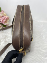 Load image into Gallery viewer, Gucci Vintage SKU6165