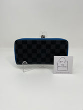 Load image into Gallery viewer, Men’s Zippy Wallet SKU1175