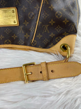 Load image into Gallery viewer, Galleria GM Monogram SKU702