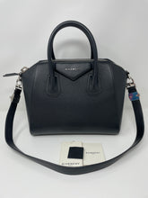 Load image into Gallery viewer, Givenchy Antigona SM SKU734