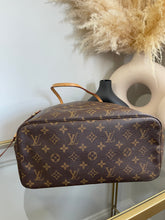 Load image into Gallery viewer, Neverfull MM Pivione SKU6392