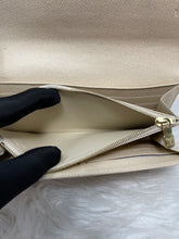 Load image into Gallery viewer, Sarah Envelope Azur SKU6334