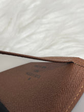 Load image into Gallery viewer, Compact Organizer Wallet SKU6330