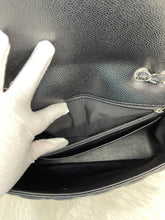 Load image into Gallery viewer, Chanel Classic Jumbo SHW SKU6002