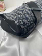 Load image into Gallery viewer, Dior Messenger SKU6253