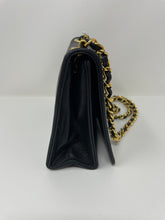 Load image into Gallery viewer, Chanel Chain Single Flap Vintage