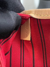 Load image into Gallery viewer, Neverfull MM Cerise SKU6340