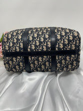 Load image into Gallery viewer, Dior Boston 25 SKU6258
