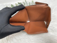 Load image into Gallery viewer, Elise Wallet SKU6105