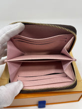 Load image into Gallery viewer, Zippy Coin DE SKU871