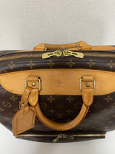 Load image into Gallery viewer, Evasion Travel Bag Monogram