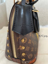 Load image into Gallery viewer, Alma BB Limited Transformed Time Trunk