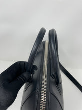 Load image into Gallery viewer, Givenchy Antigona SM SKU734
