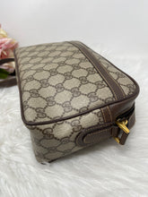 Load image into Gallery viewer, Gucci Vintage SKU6165