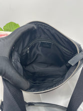 Load image into Gallery viewer, Gucci Messenger SKU6257